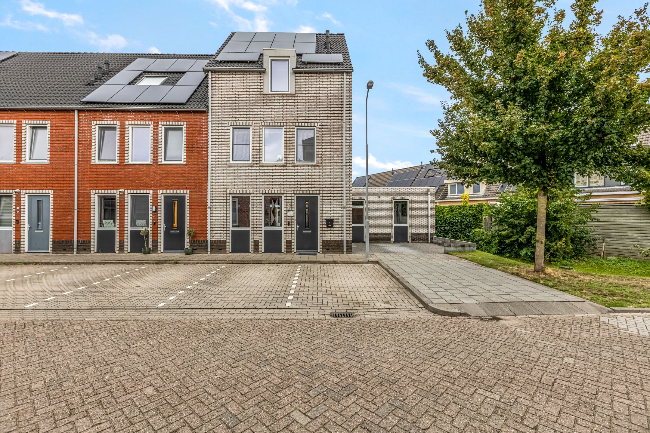 Photo 33 of Hoogendijkstraat 23