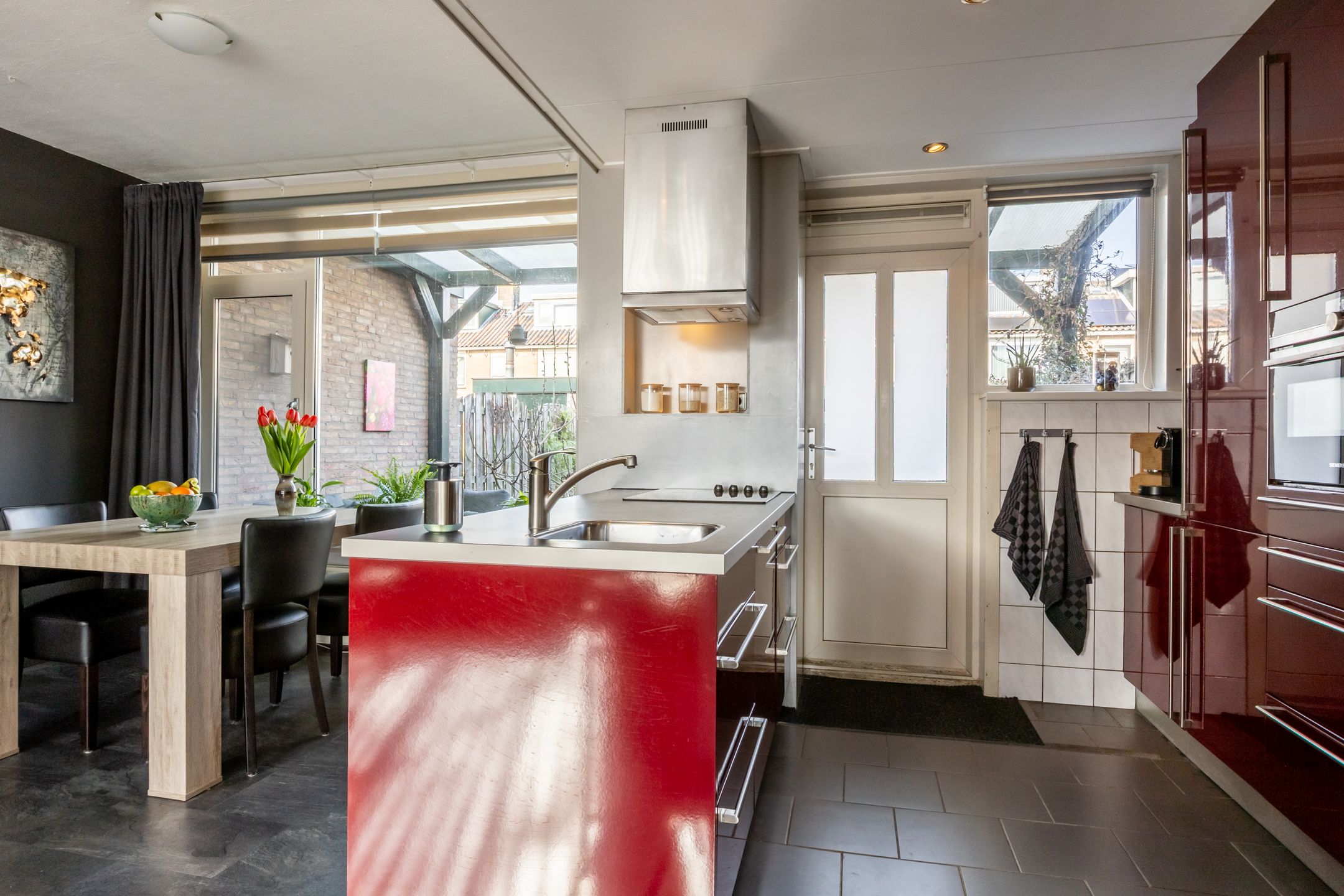 Photo 12 of Waagmeestersstraat 9