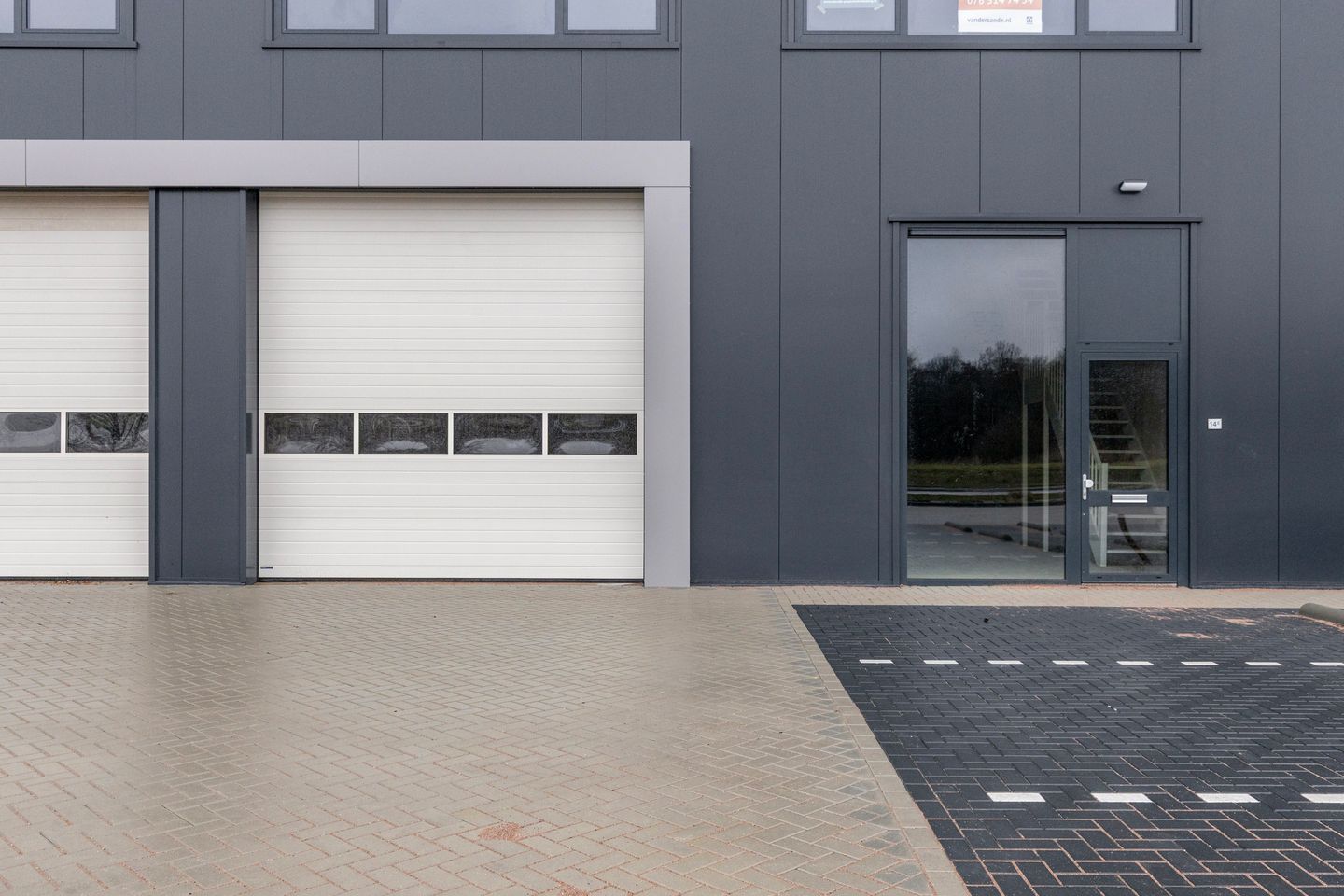 Bekijk foto 2 van Nieuwe Bredase Baan 14-E