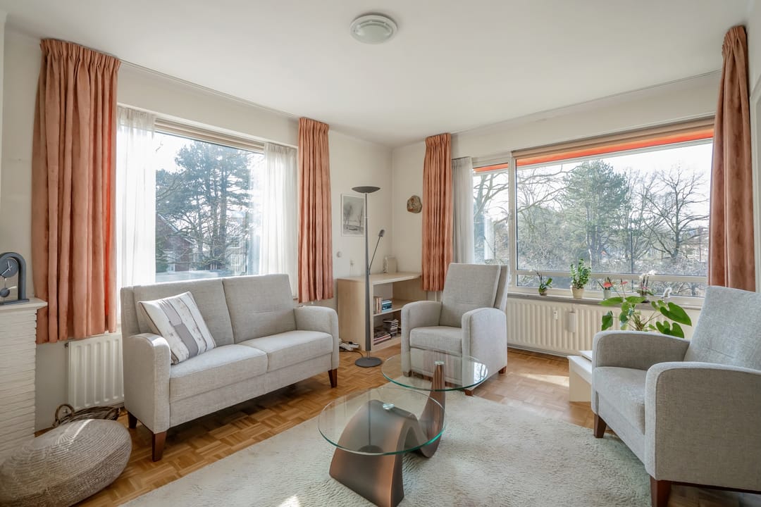 Photo 11 of Sir Winston Churchillln 38