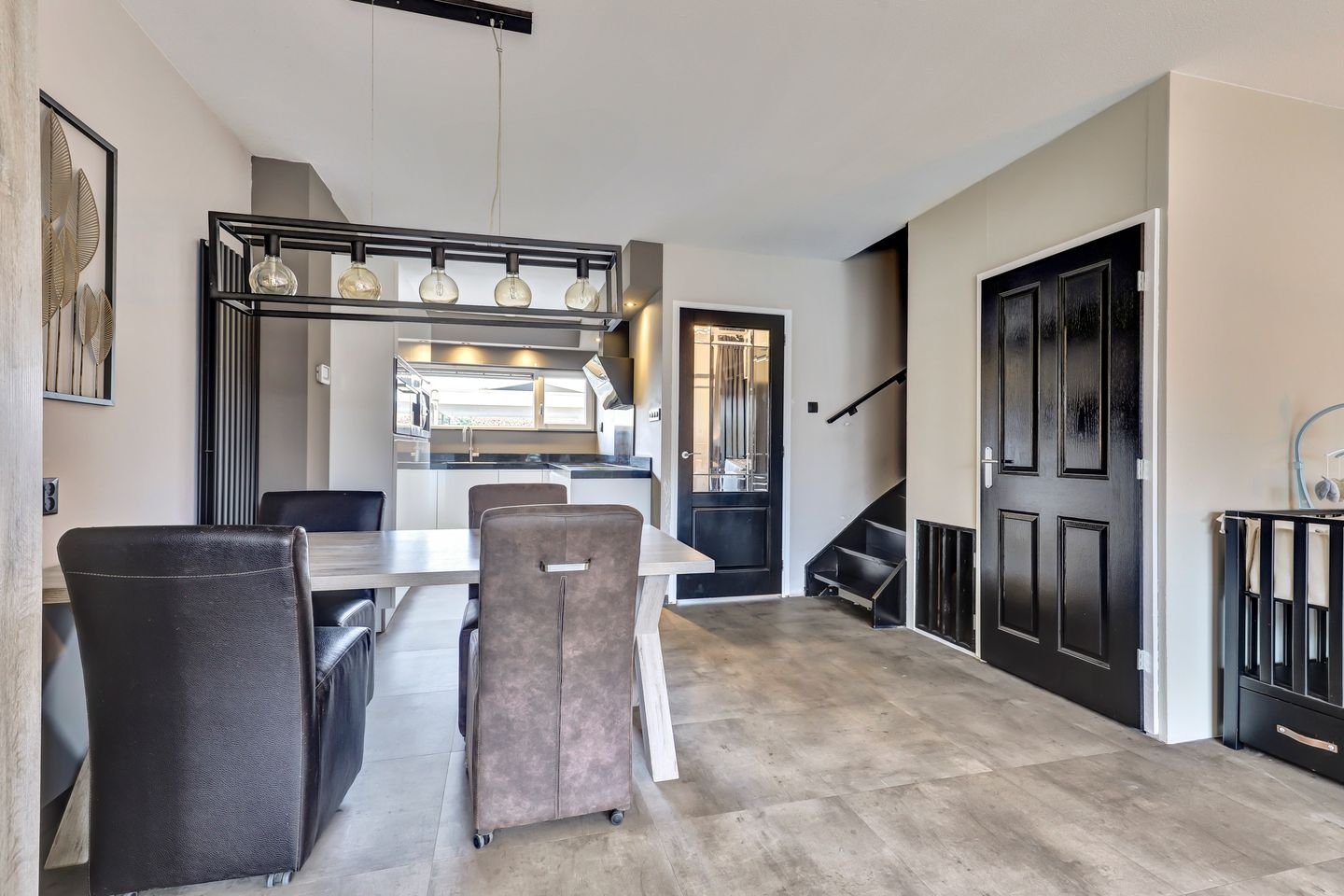 Photo 10 of Haspel 10