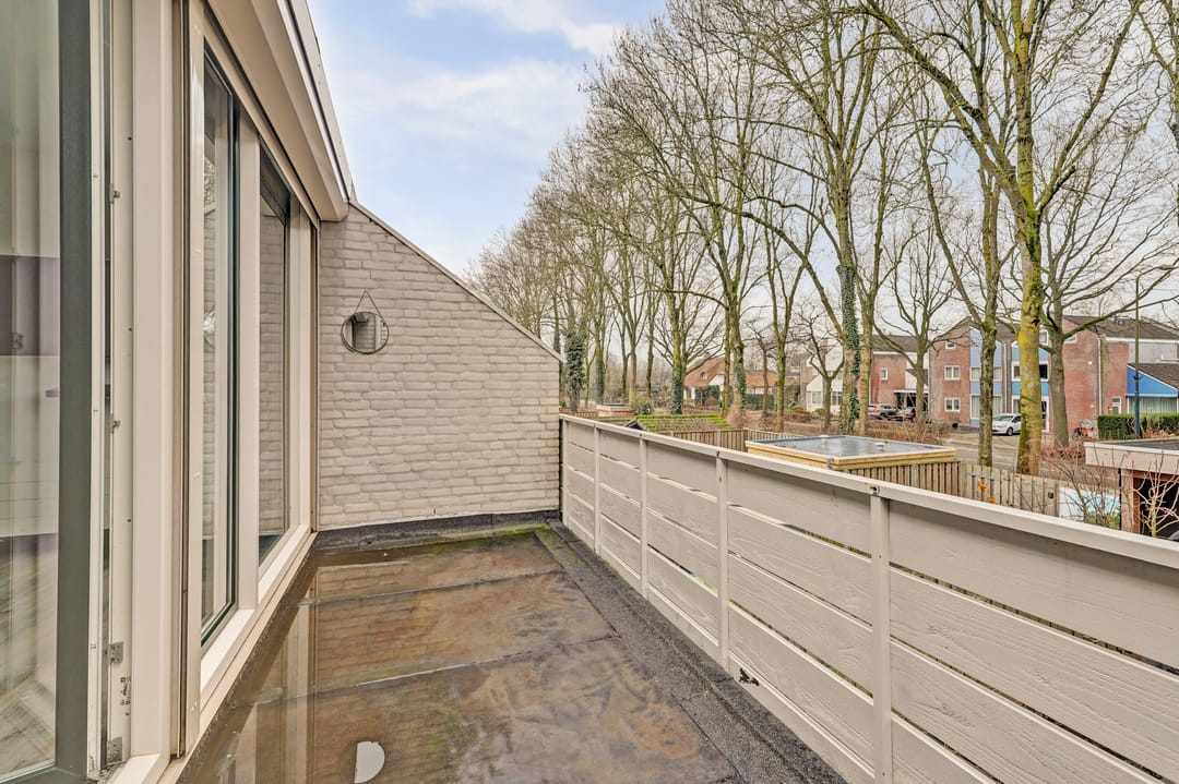 Photo 17 of Haspel 10