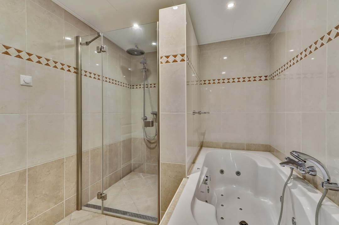 Photo 26 of Haspel 10