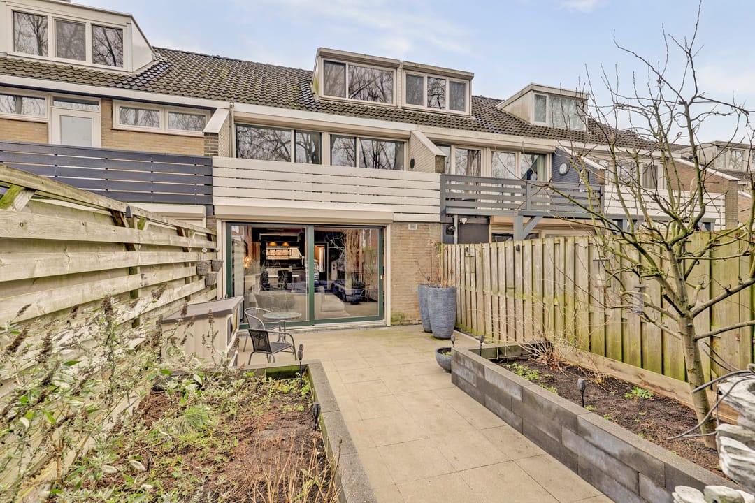 Photo 32 of Haspel 10