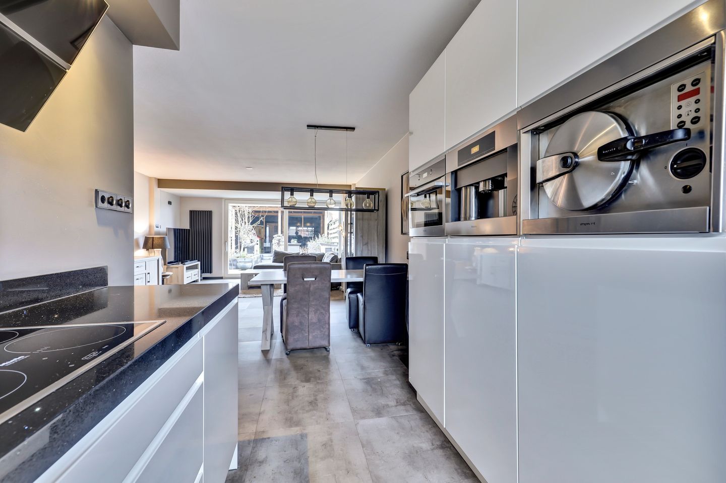 Photo 14 of Haspel 10