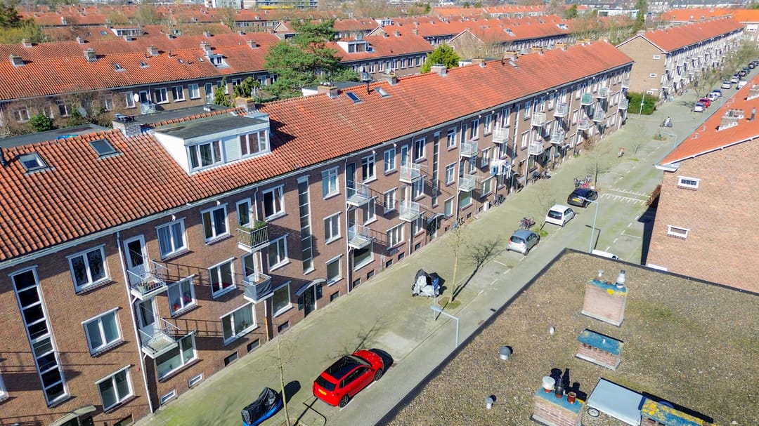 Photo 38 of Madeliefstraat 47-A