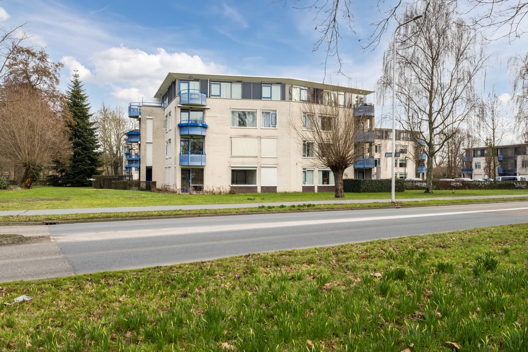 Photo 1 of Esstraat 10-12