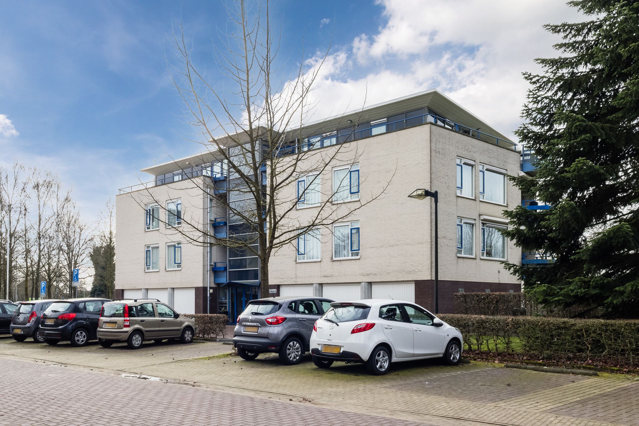 Photo 3 of Esstraat 10-12