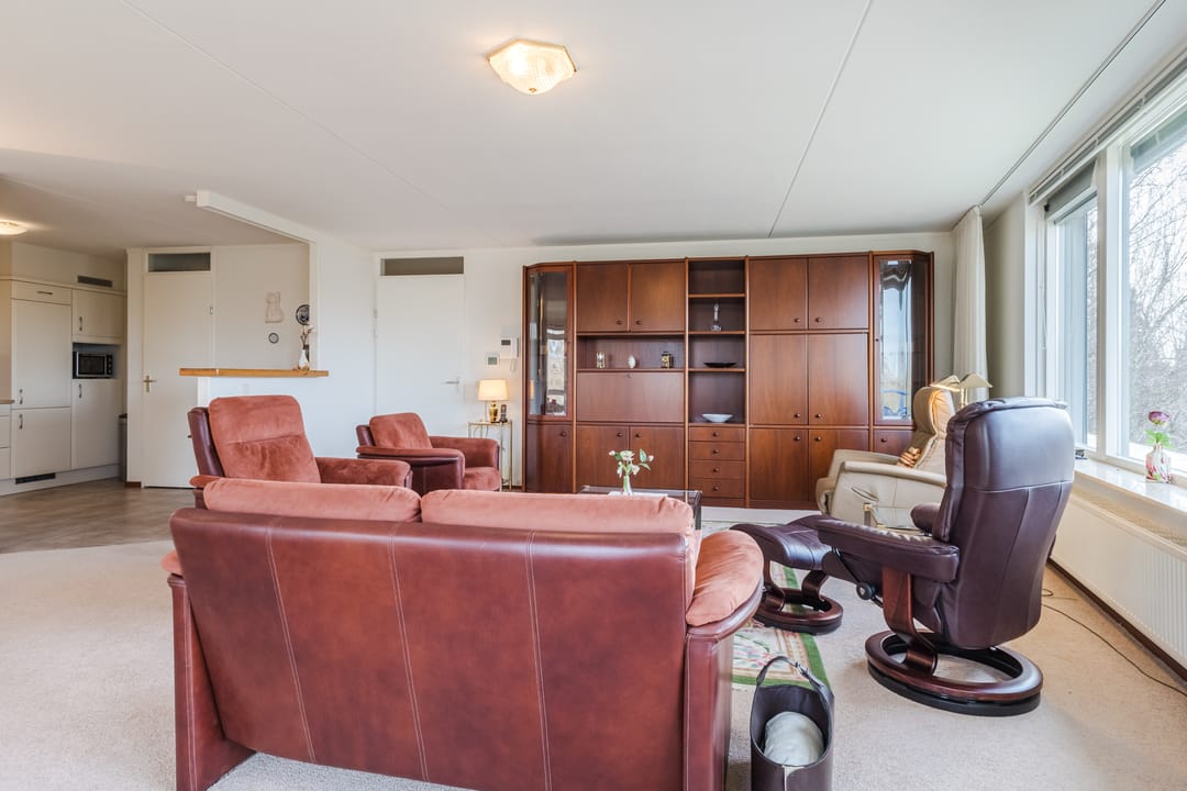 Photo 17 of Esstraat 10-12