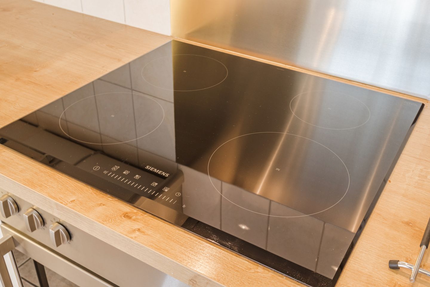 Photo 29 of Esstraat 10-12