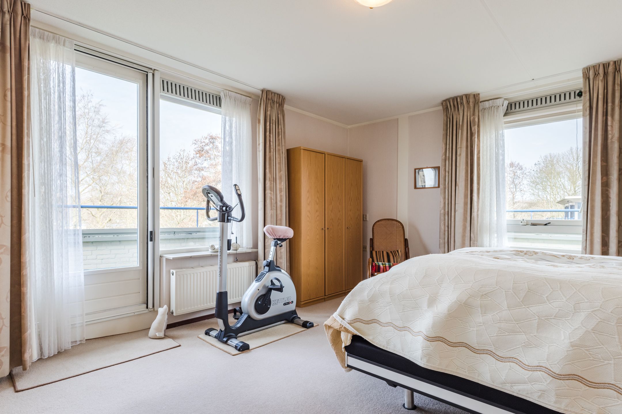 Photo 30 of Esstraat 10-12