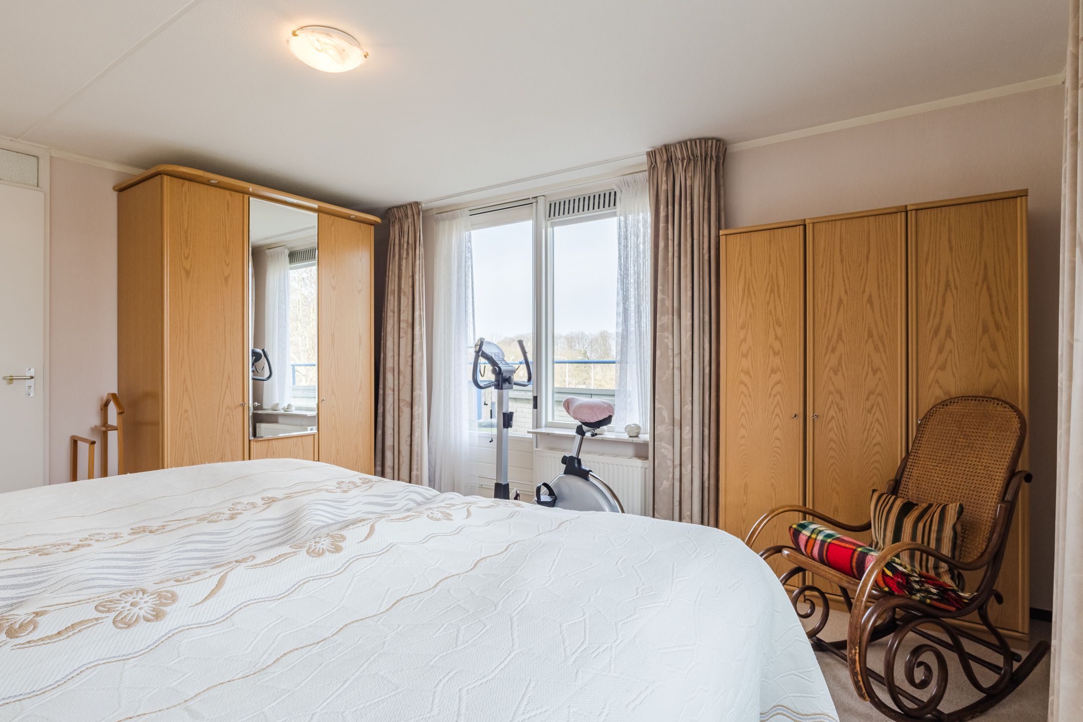 Photo 33 of Esstraat 10-12