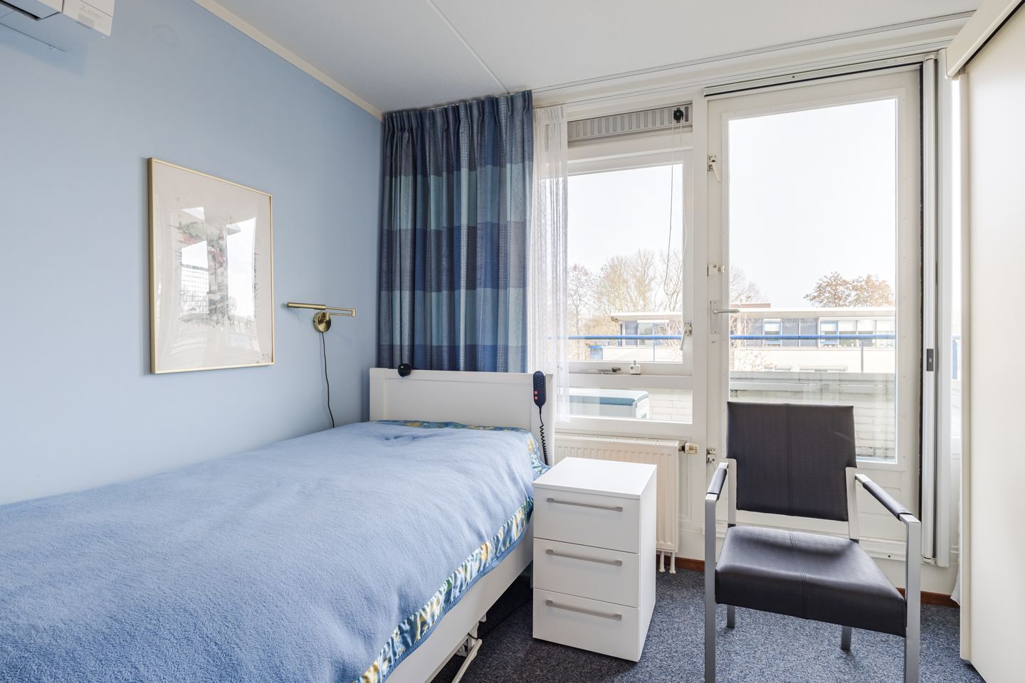 Photo 35 of Esstraat 10-12