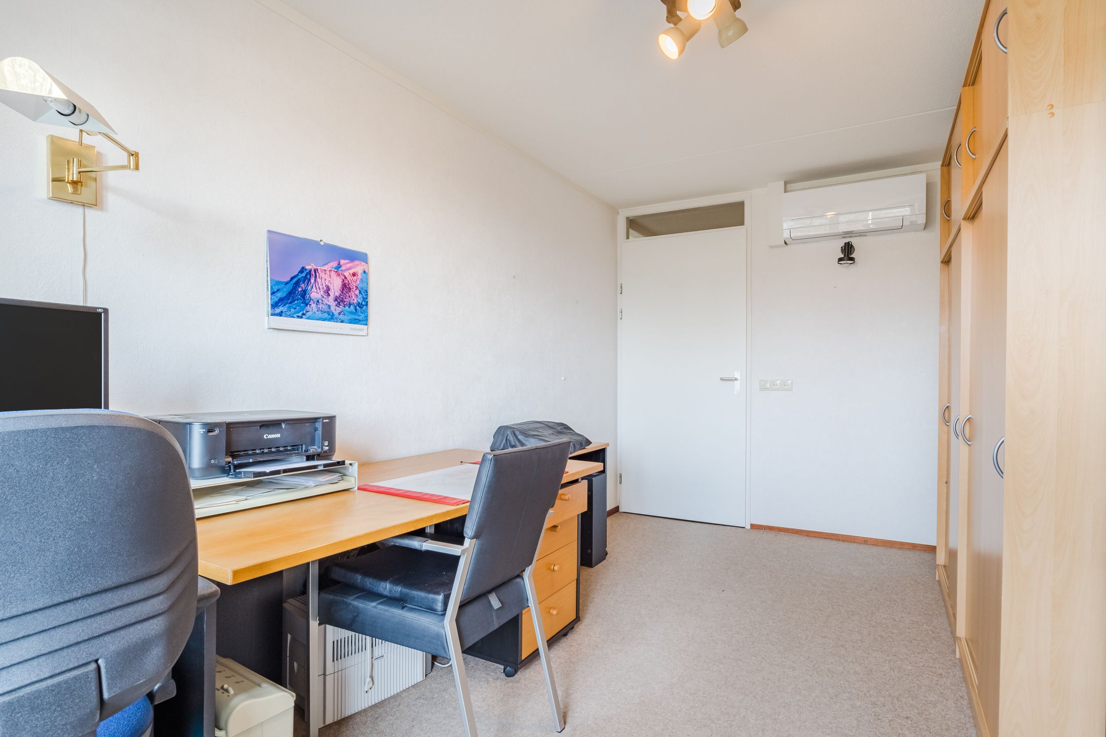 Photo 39 of Esstraat 10-12