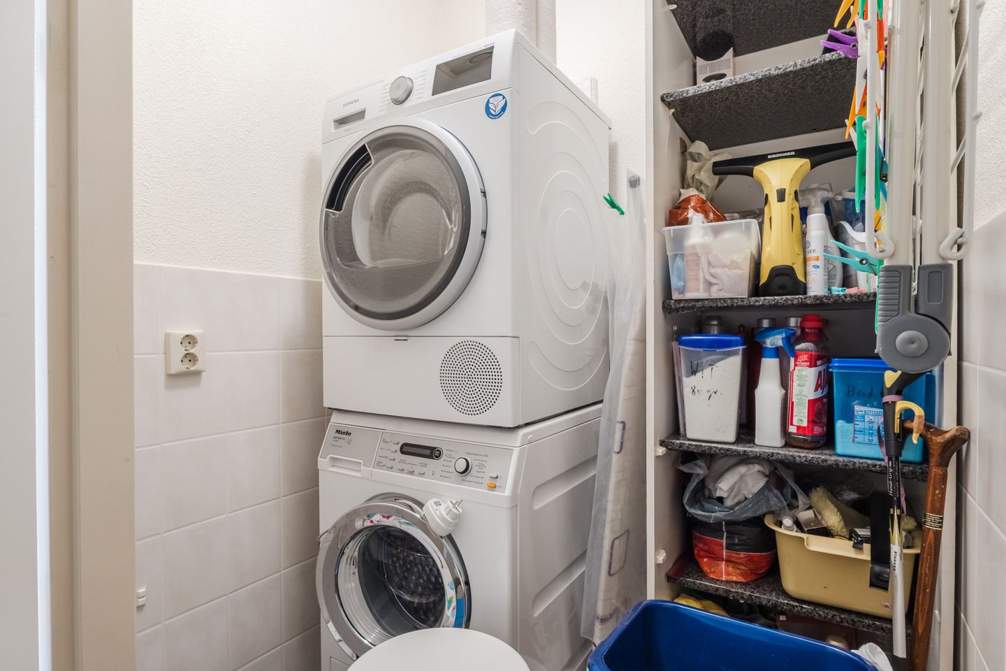 Photo 49 of Esstraat 10-12