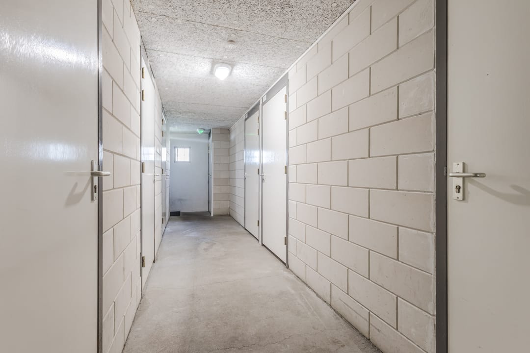 Photo 62 of Esstraat 10-12