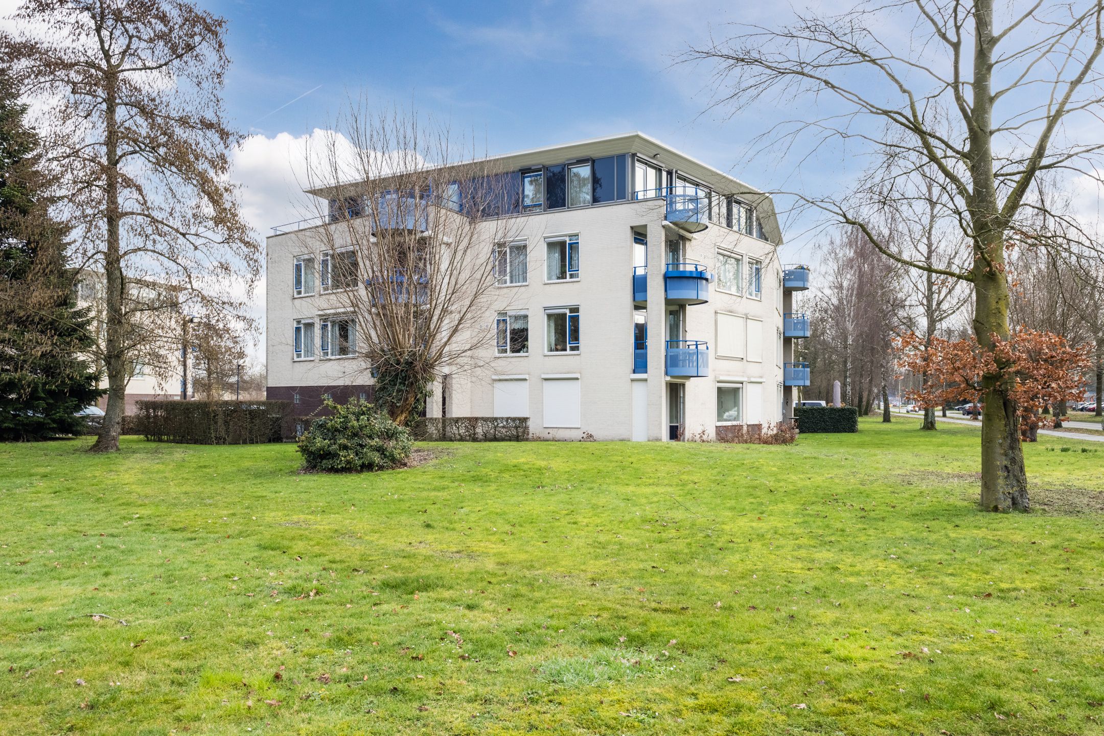 Photo 66 of Esstraat 10-12