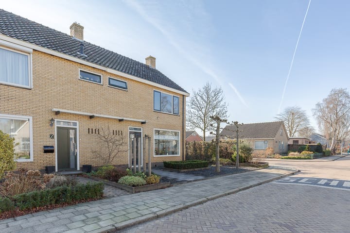 Photo 4 of Wilhelminastraat 19