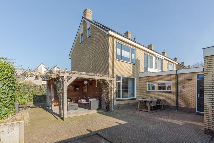 Photo 3 of Wilhelminastraat 19