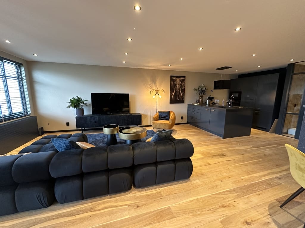 Foto 9 van Weena 61-C