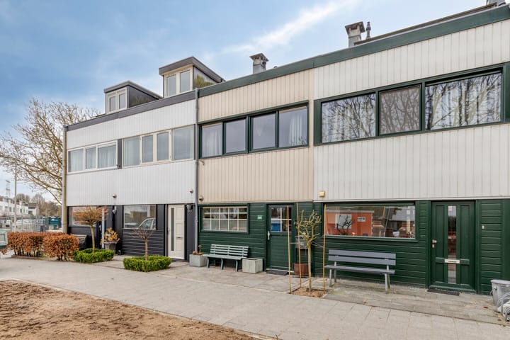 Dr. M.L. Kingstraat 93