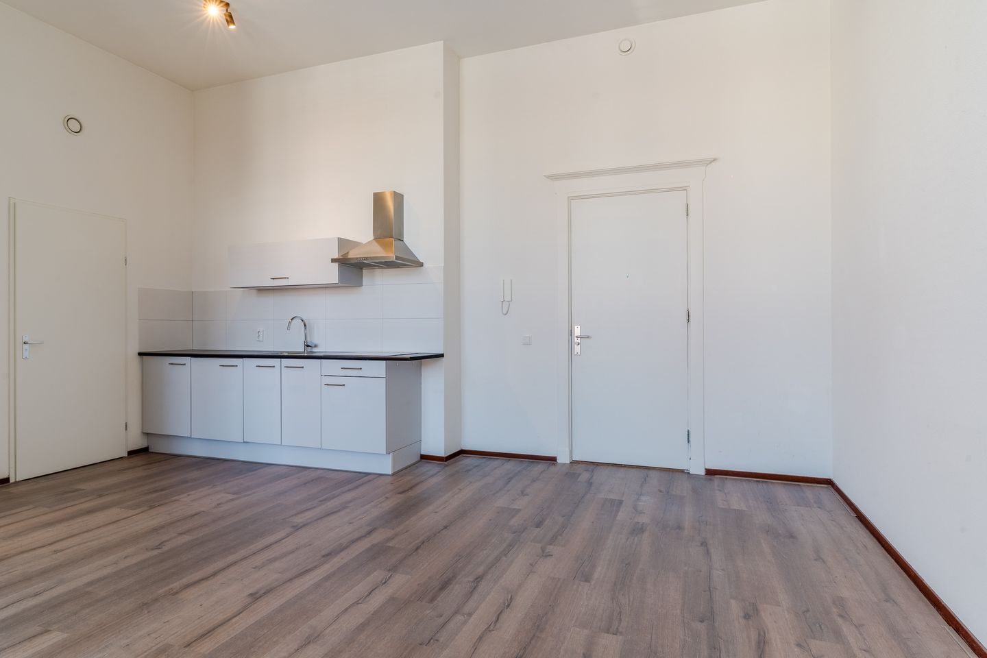 Photo 5 of Mr. van Coothstraat 55-17