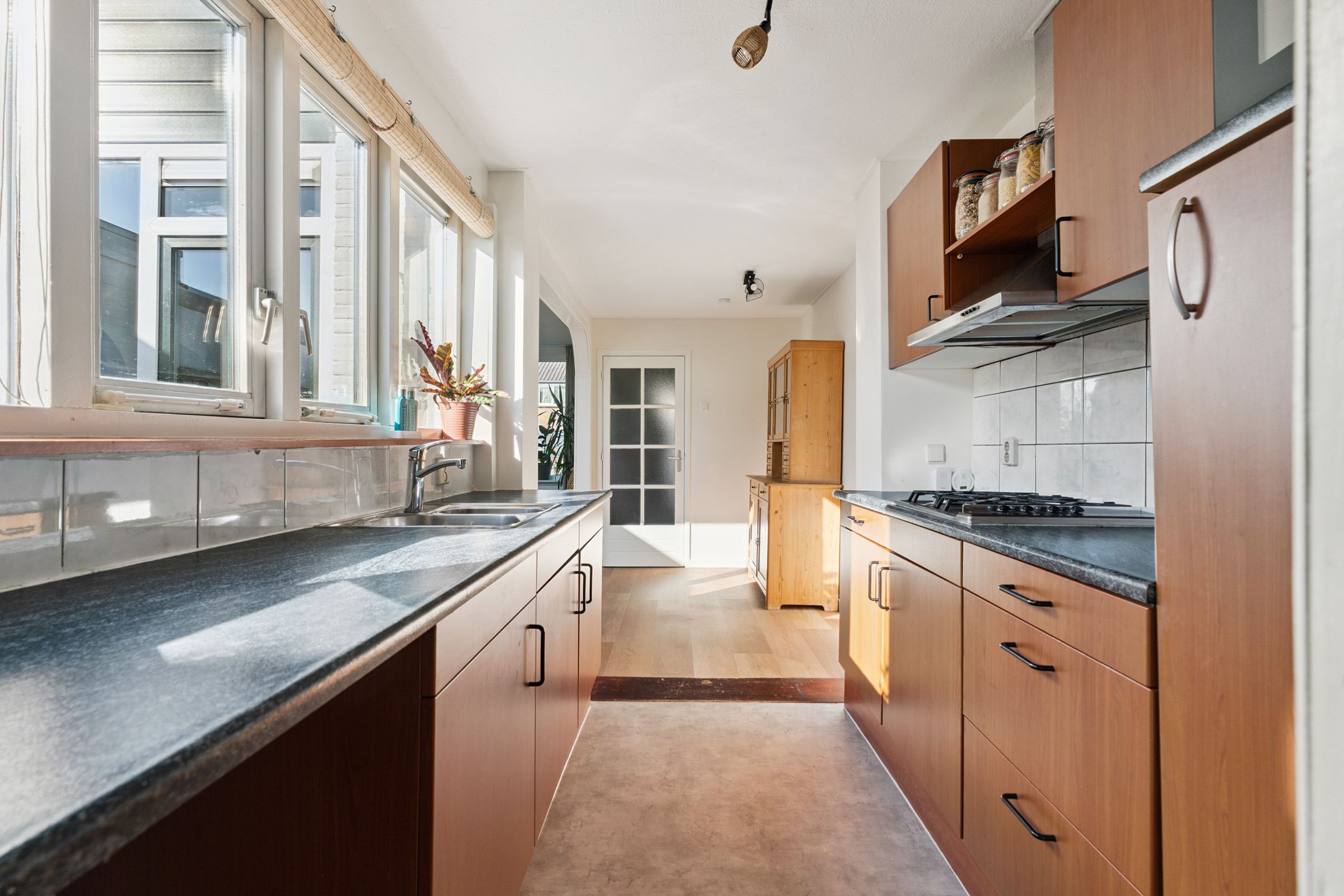 Photo 12 of Herdenkingsstraat 42