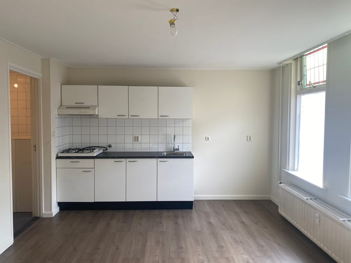 Photo 2 of Sint Paulusstraat 108-A