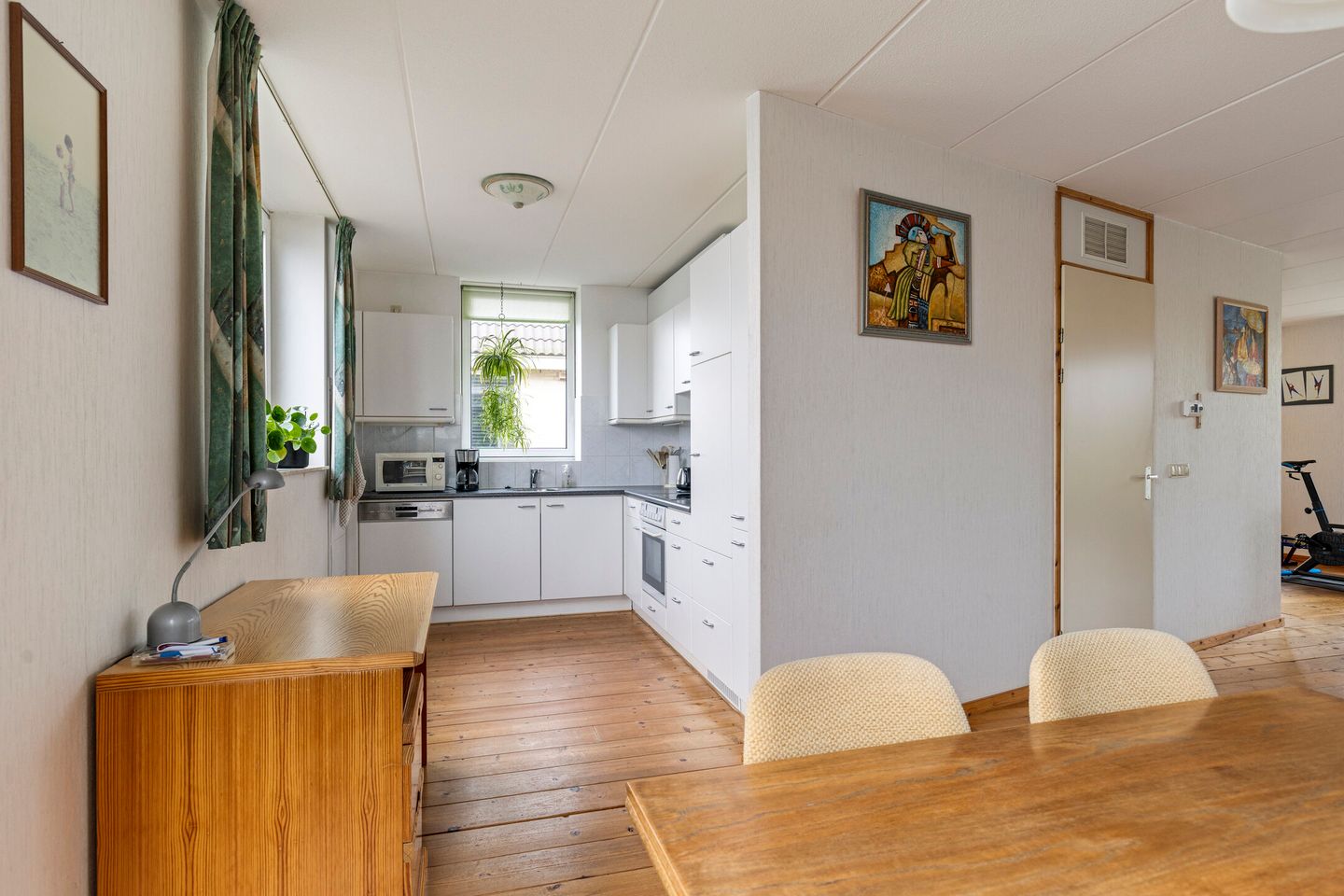 Photo 10 of Westeinde 34