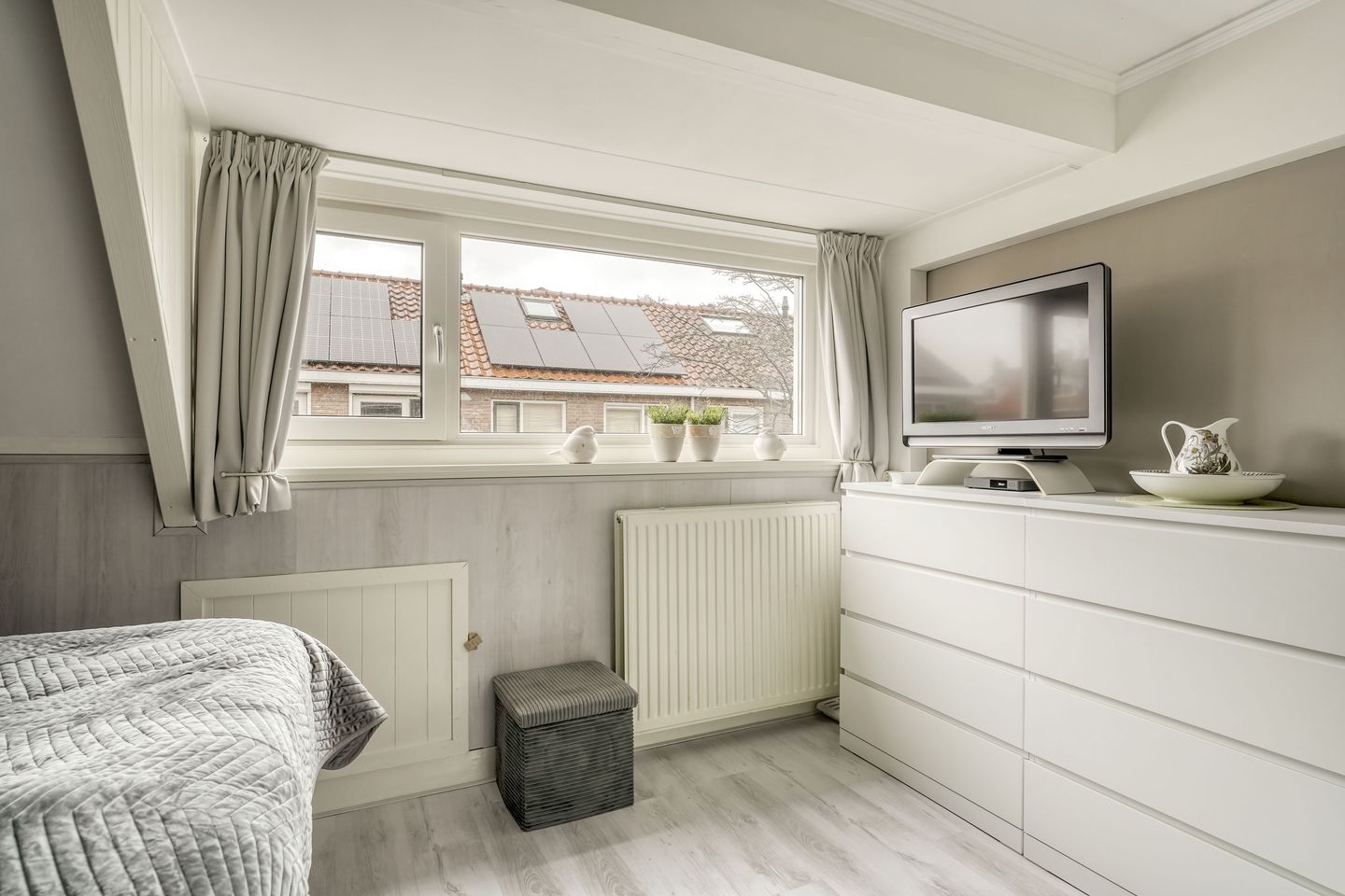 Photo 25 of Erasmusstraat 11