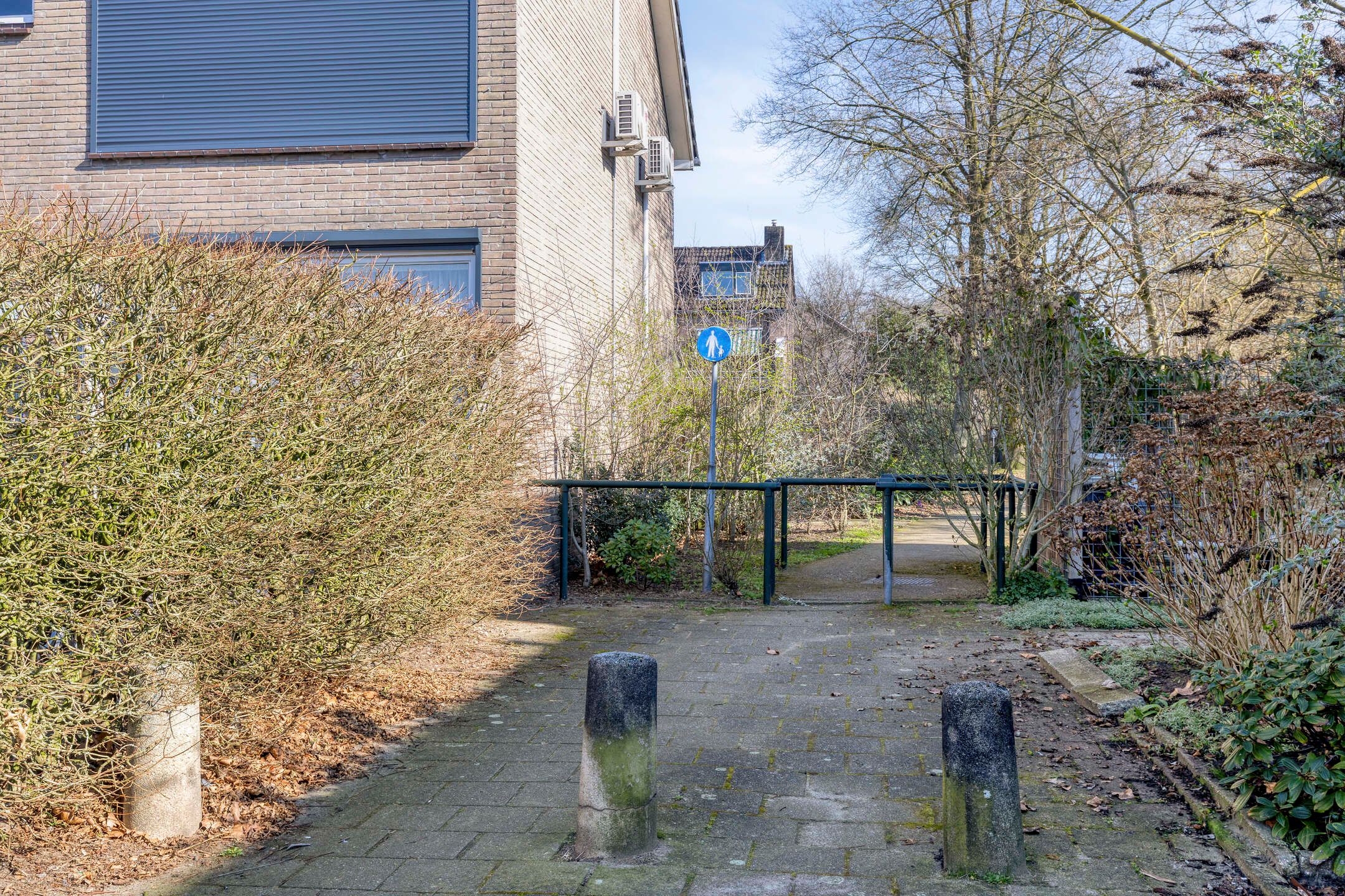 Foto 27 van Van Anrooijstraat 54