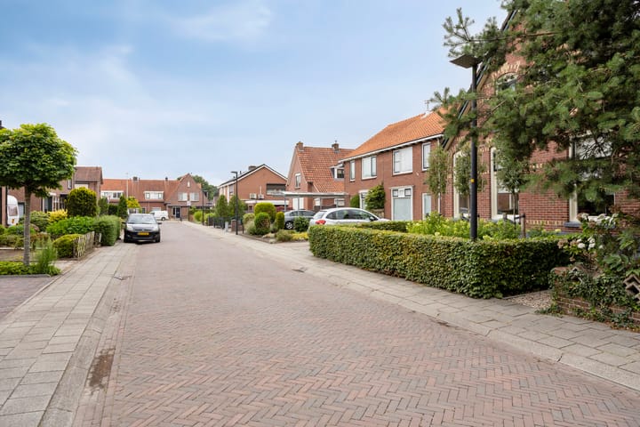 Photo 3 of Vreesweg 9