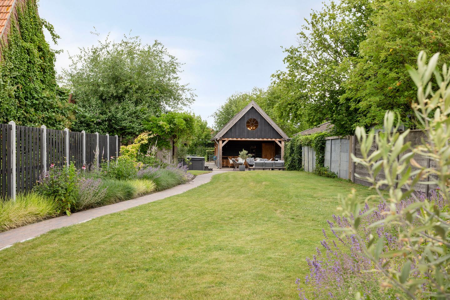 Photo 44 of Vreesweg 9