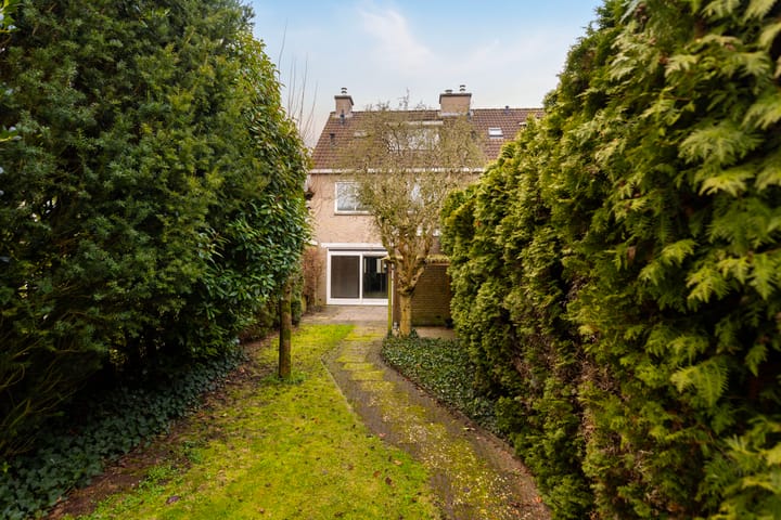 Photo 4 of Vincent van Goghstraat 34