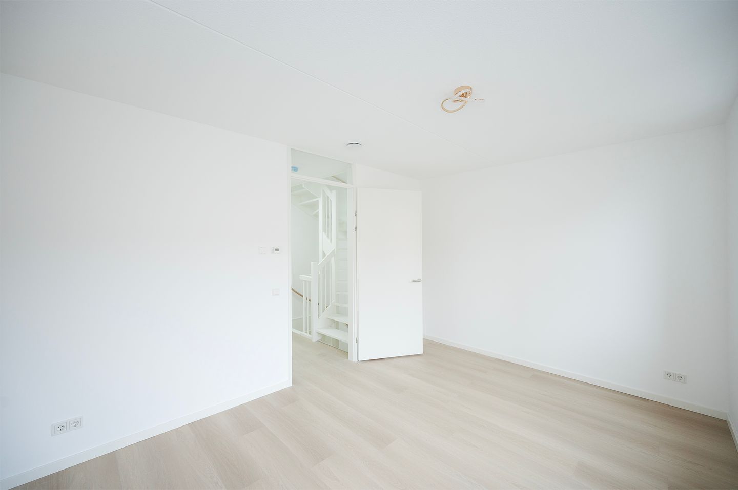 Foto 20 van Bulgarijestraat 38