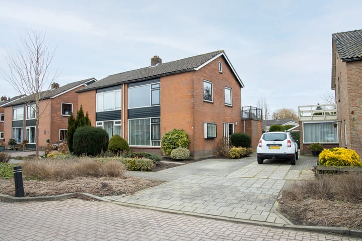 Foto 4 van Burgemeesters Commandeurlaan 10