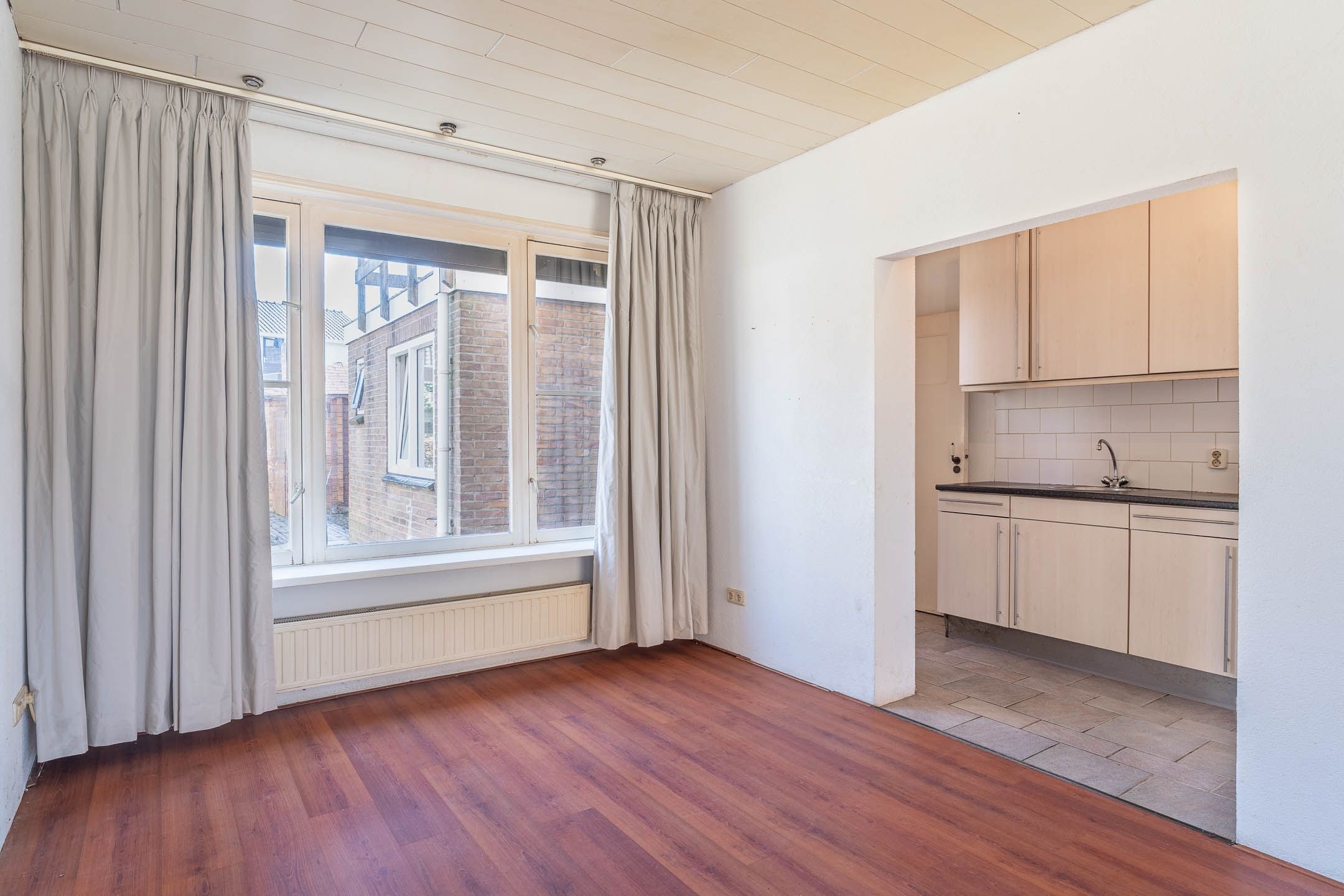 Photo 9 of Beatrixstraat 3