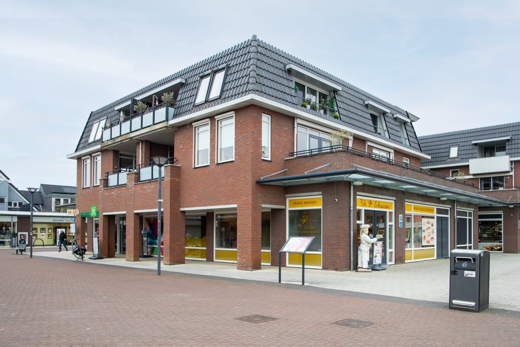 Photo 38 of Burgemeesters Commandeurlaan 10
