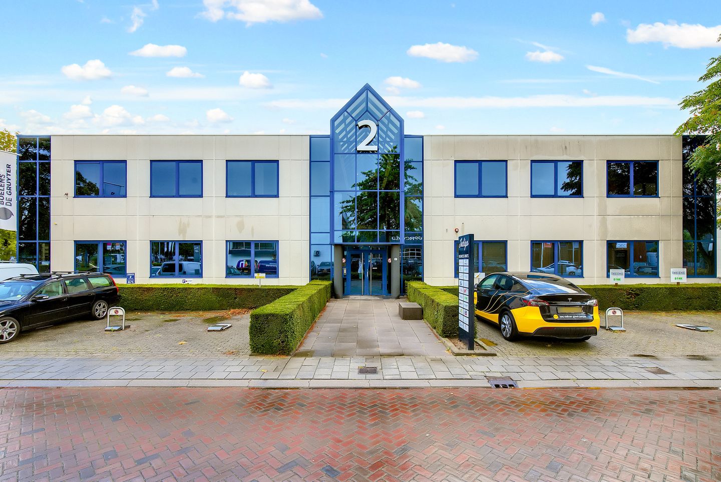 Bekijk foto 3 van Europalaan 2