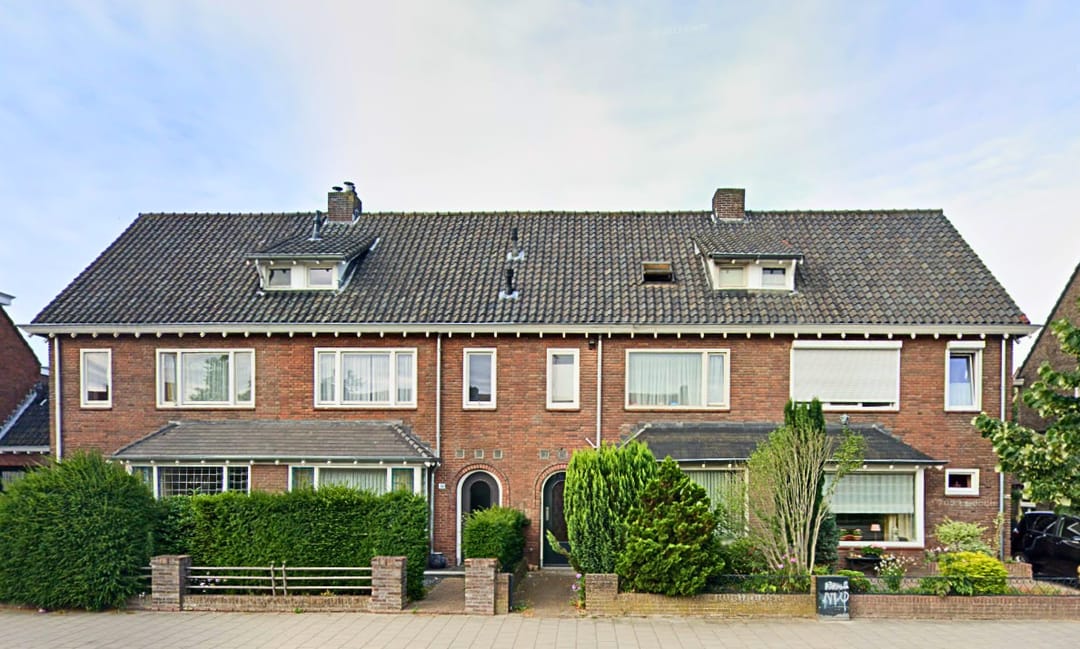 Twee-onder-een-kap aan Heezerweg 240, Eindhoven