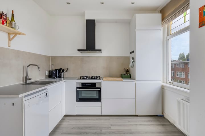 Photo 3 of Kinderdijkstraat 94-3