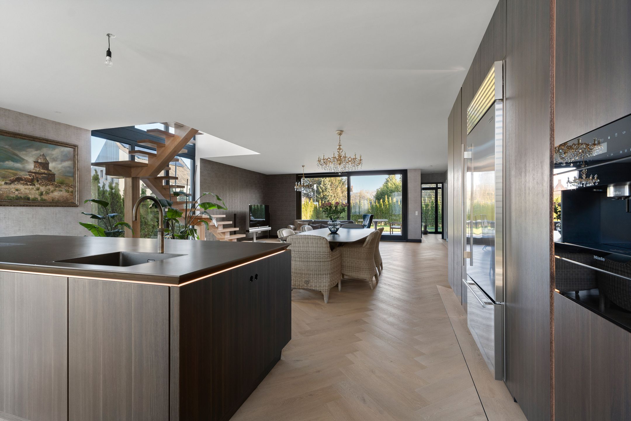 Foto 24 van Fritz Langstraat 5