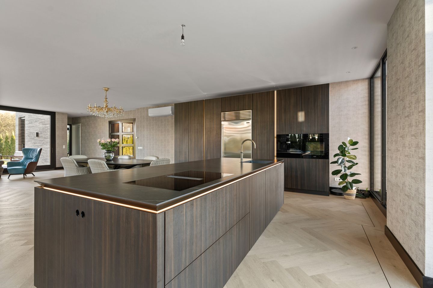 Foto 25 van Fritz Langstraat 5