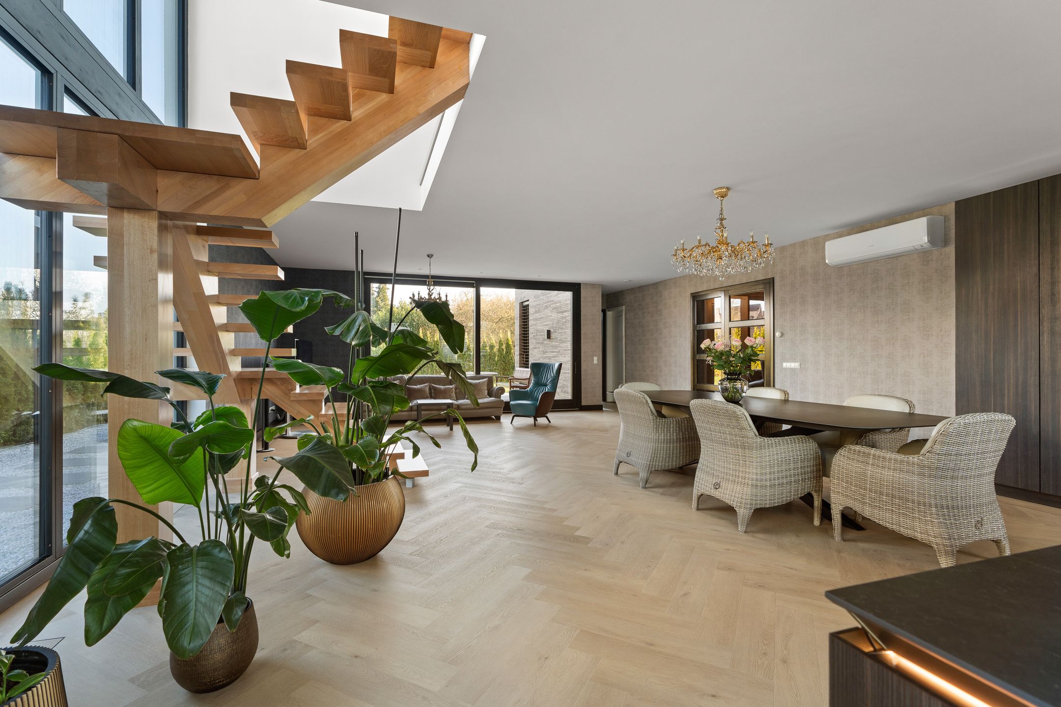 Foto 27 van Fritz Langstraat 5