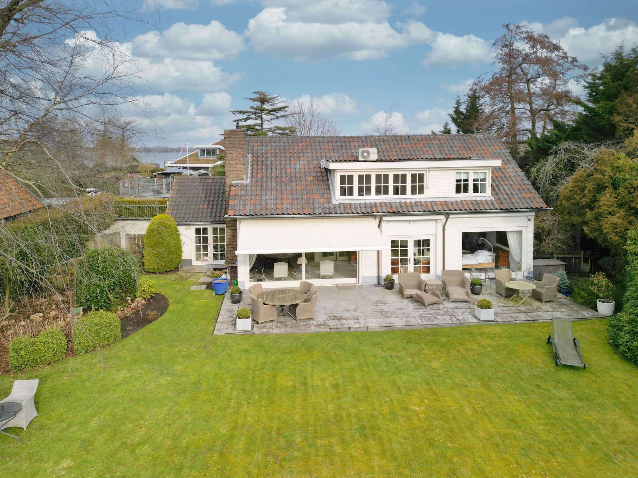 Foto 3 van Nieuw-Loosdrechtsedijk 297