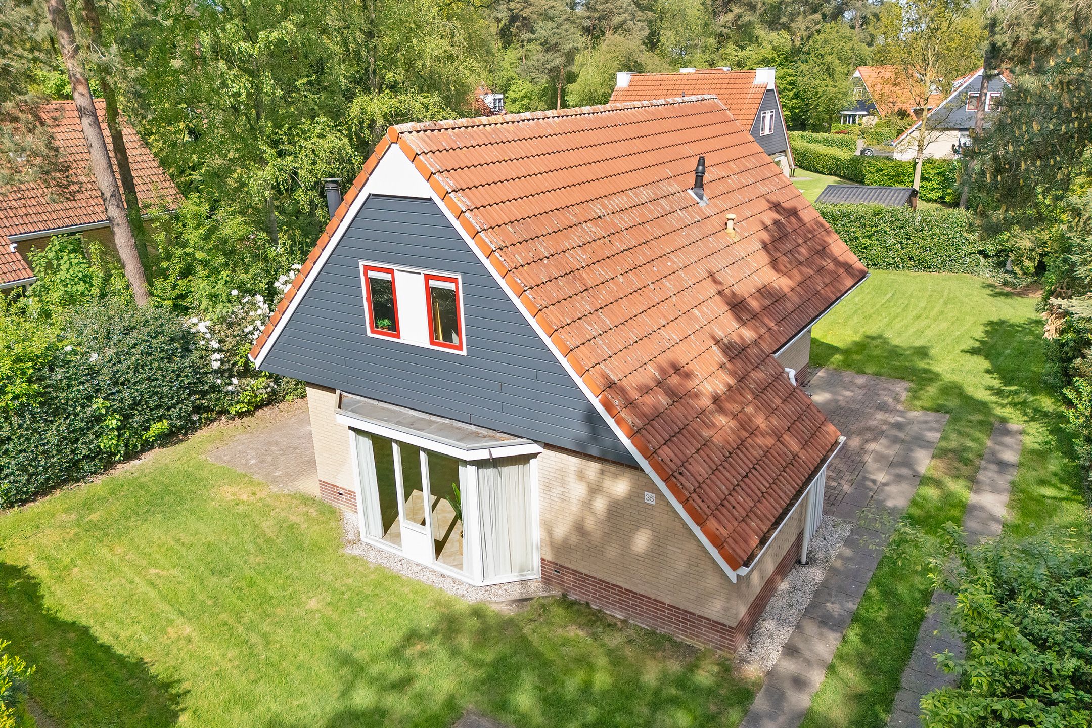 5-bedroom freehold villa in Lemele — photo 4 of 5