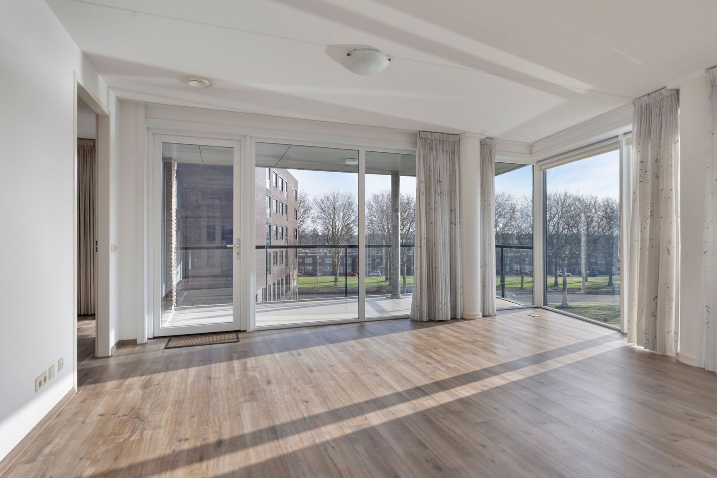 Foto 19 van Alberdingk Thijmstraat 111