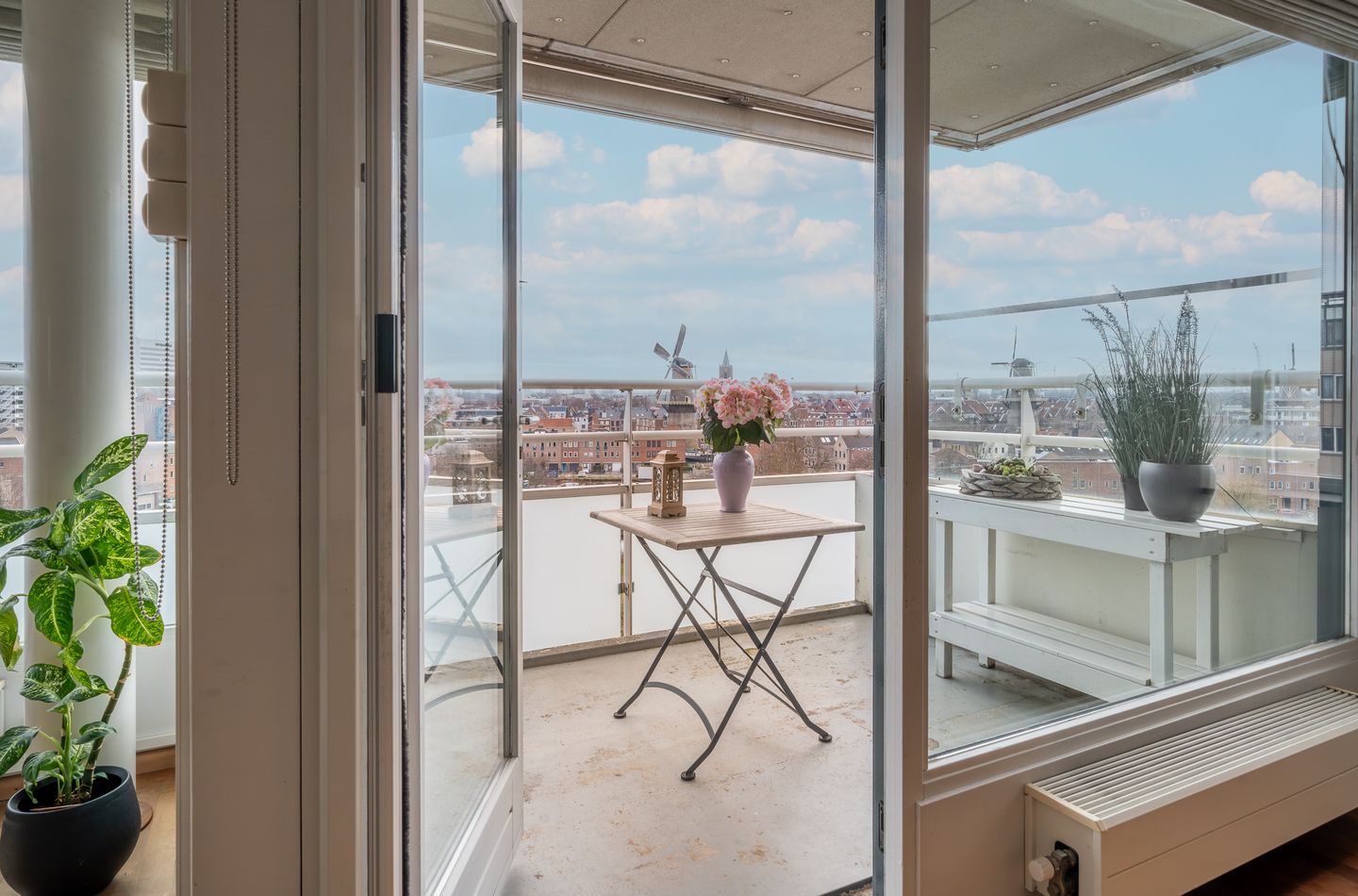 Foto 25 van Joop den Uyllaan 141