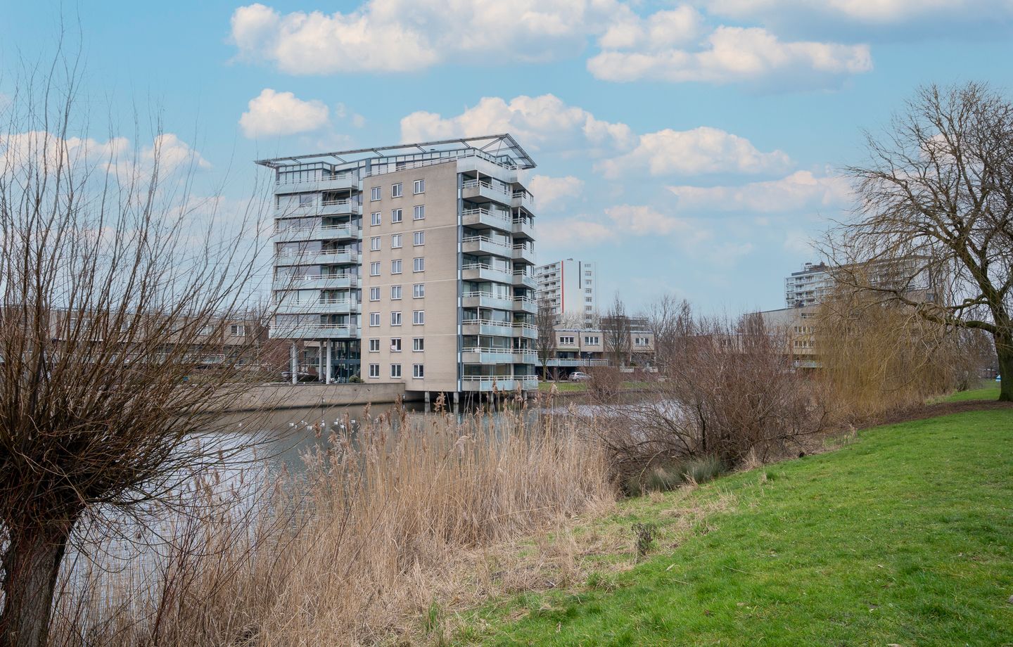 Foto 50 van Joop den Uyllaan 141