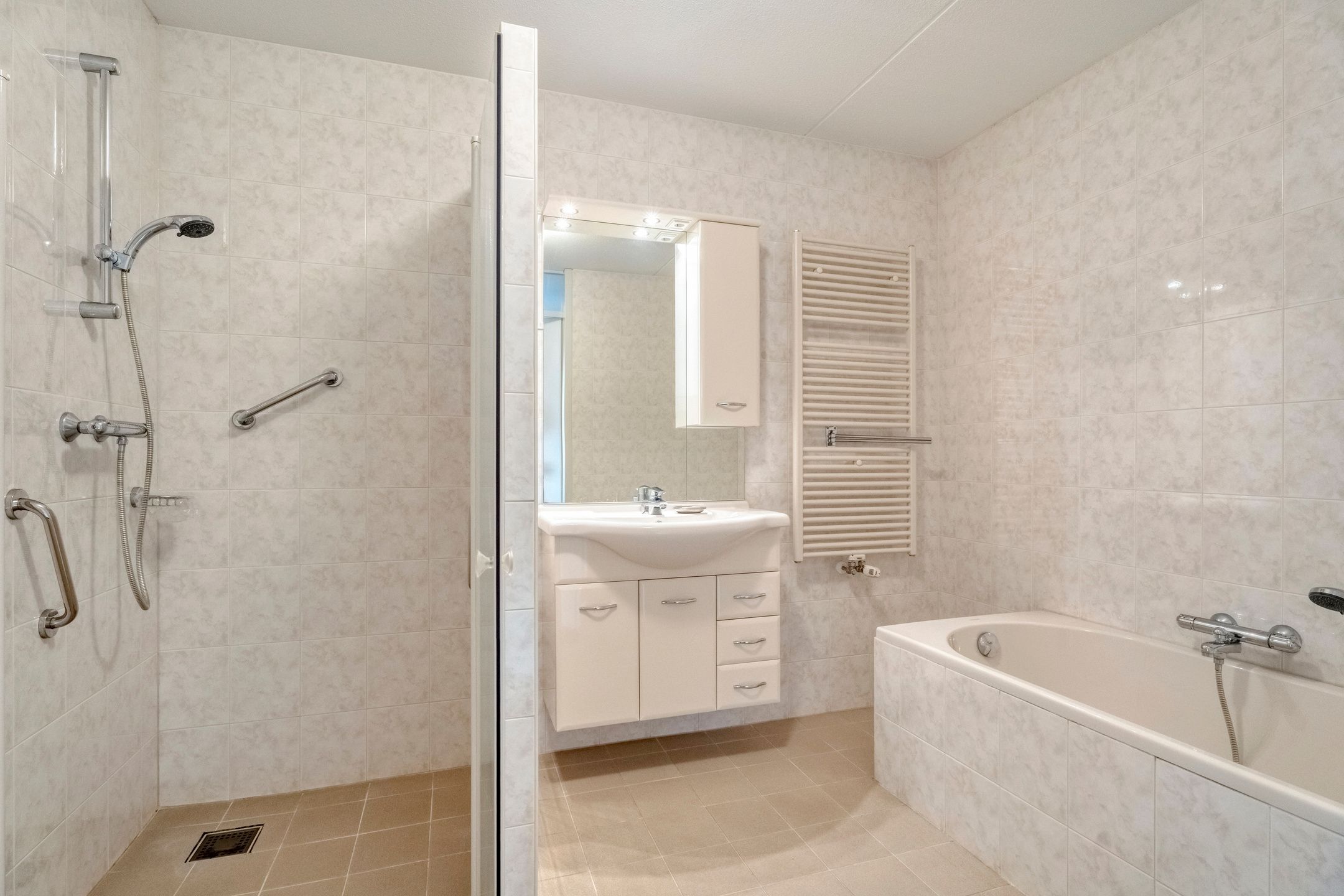 Foto 36 van Aarweg 3-0007